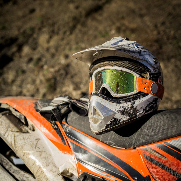 <h4><strong>DIRT</strong></h4><h1>BIKE</h1>